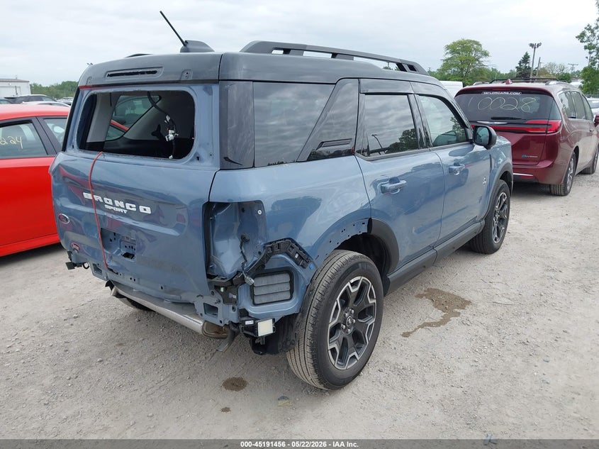 2025 Ford Bronco sport VIN 3FMCR9CN7SRF38059 IAAI salvage auction — REAR END, Salvage (Illinois), sold $9,800 on 2026-07-31 (photo 4)