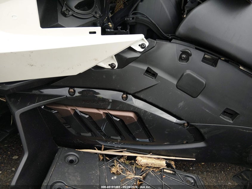 2024 Can-am/ brp Spyder VIN 2BXNBDD23RV004654 IAAI salvage auction — SIDE, Salvage (New Jersey), sold $6,750 on 2026-09-30 (photo 9)