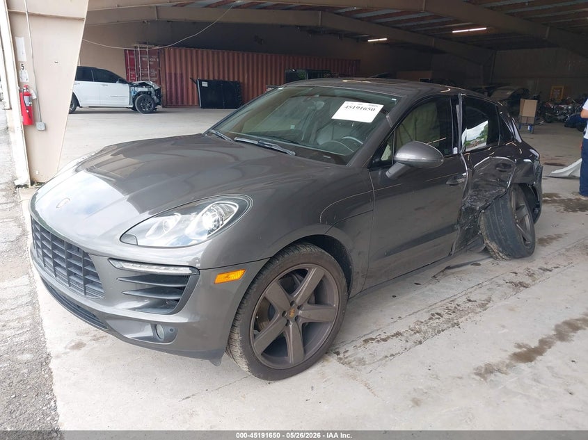 2016 Porsche Macan VIN WP1AB2A57GLB49890 IAAI salvage auction — SIDE, Salvage Title, sold $4,200 on 2026-07-29 (photo 2)