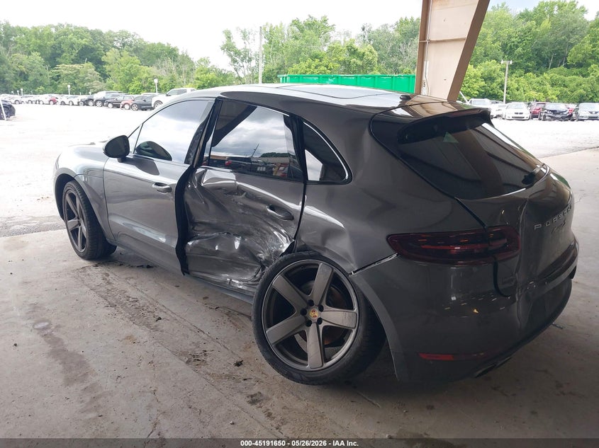 2016 Porsche Macan VIN WP1AB2A57GLB49890 IAAI salvage auction — SIDE, Salvage Title, sold $4,200 on 2026-07-29 (photo 3)