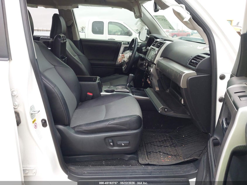 2015 Toyota 4runner VIN JTEZU5JRXF5089508 IAAI salvage auction — RIGHT FRONT, Salvage (Texas), sold $3,700 on 2026-07-29 (photo 5)