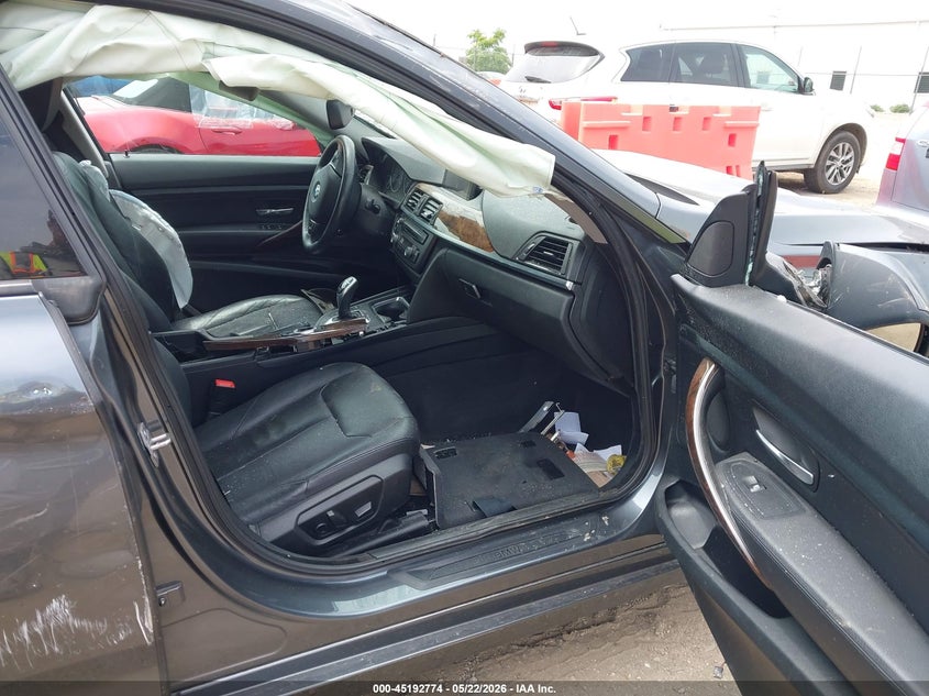 2015 BMW 3er VIN WBA8Z5C57FD672195 IAAI salvage auction — ROLLOVER, Salvage (Illinois), sold $425 on 2026-07-08 (photo 5)