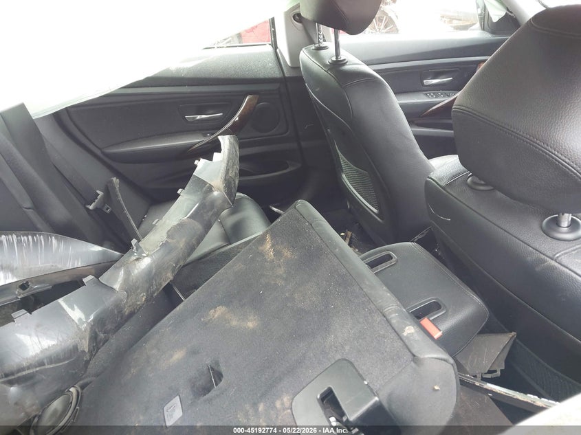 2015 BMW 3er VIN WBA8Z5C57FD672195 IAAI salvage auction — ROLLOVER, Salvage (Illinois), sold $425 on 2026-07-08 (photo 8)