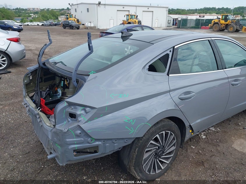 2024 Hyundai Sonata VIN KMHL54JJ3RA092012 IAAI salvage auction — FRONT & REAR, Salvage (Pennsylvania), sold $8,600 on 2026-07-31 (photo 6)