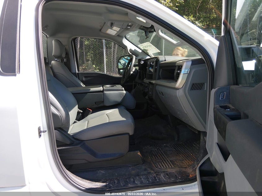 2024 Ford F550 VIN 1FDUF5HT0RDA25008 IAAI salvage auction — LEFT SIDE, Wait Title, sold $18,100 on 2026-09-08 (photo 7)