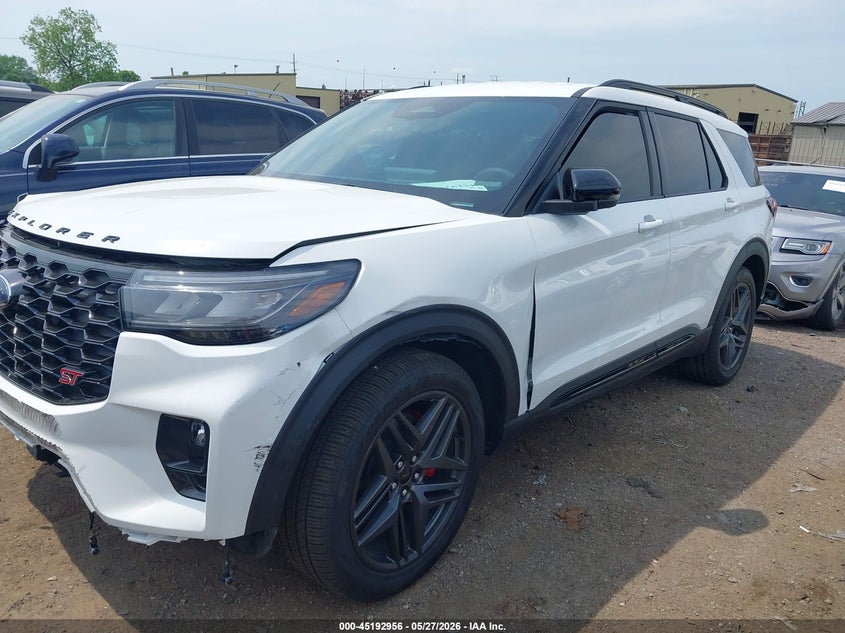 2026 Ford Explorer VIN 1FMWK8GCXTGA21335 IAAI salvage auction — SIDE, Clear (Michigan), sold $16,100 on 2026-07-30 (photo 2)