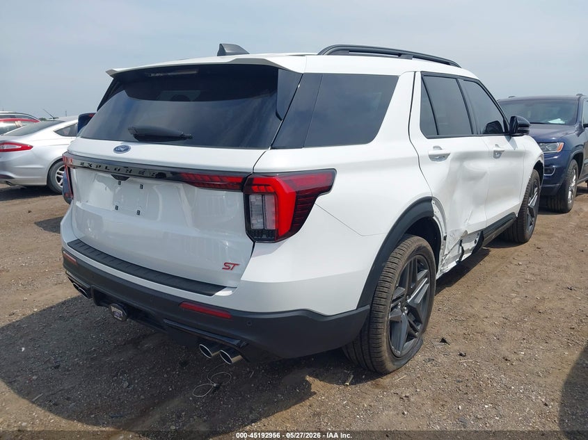 2026 Ford Explorer VIN 1FMWK8GCXTGA21335 IAAI salvage auction — SIDE, Clear (Michigan), sold $16,100 on 2026-07-30 (photo 4)