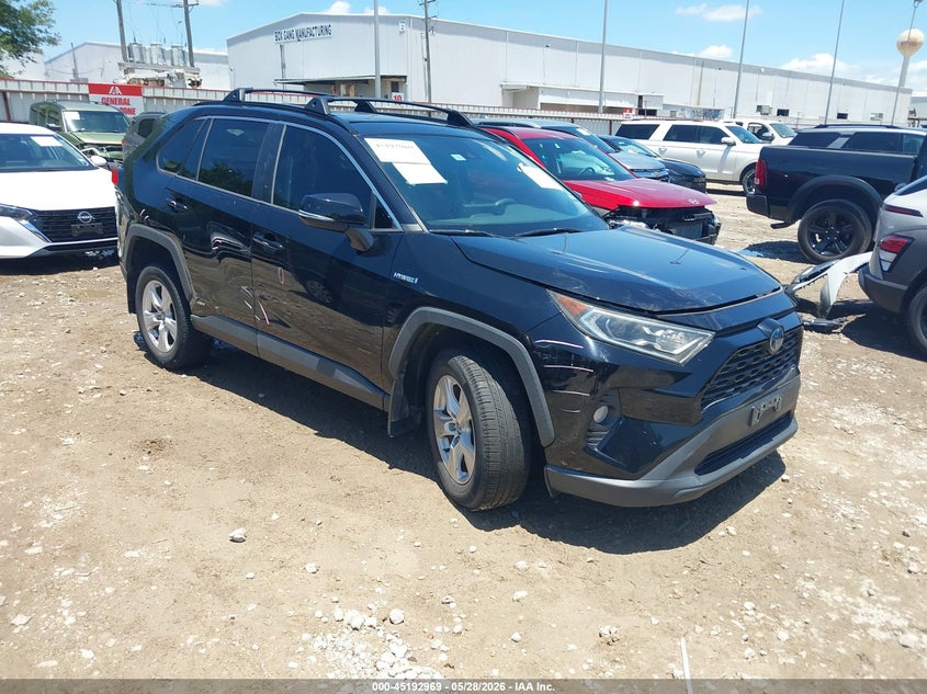 2021 Toyota Rav 4 VIN 4T3R6RFV2MU014691 IAAI salvage auction — LEFT FRONT, Salvage Title, sold $8,900 on 2026-07-23 (photo 1)