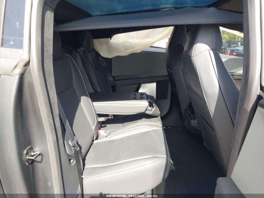 2024 Tesla Cybertruck VIN 7G2CEHED0RA055582 IAAI salvage auction — SIDE, Wait Title, sold $30,150 on 2026-08-27 (photo 8)