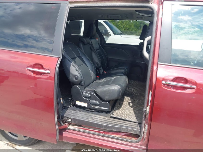 2019 Toyota Sienna VIN 5TDXZ3DC2KS985198 IAAI salvage auction — FRONT END, Salvage Title, sold $4,150 on 2026-07-17 (photo 8)