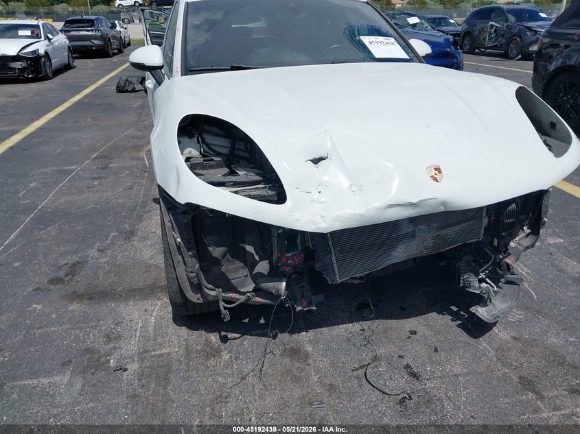 2019 Porsche Macan VIN WP1AA2A54KLB00545 IAAI salvage auction — FRONT END, Rebuildable (Florida), sold $8,800 on 2026-07-09 (photo 6)