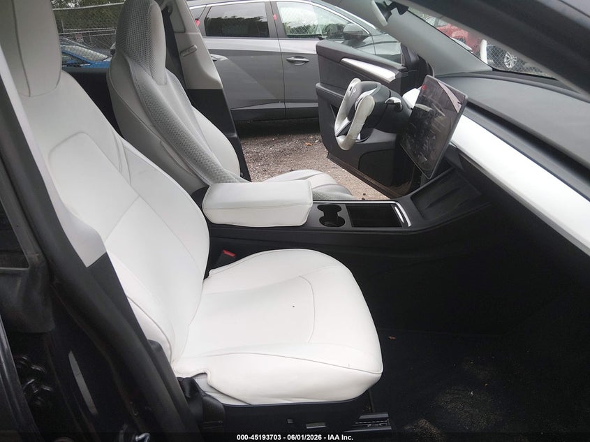 2024 Tesla Model y VIN 7SAYGDED0RF093475 IAAI salvage auction — RIGHT FRONT, Salvage (Rhode Island), sold $9,800 on 2026-07-09 (photo 5)