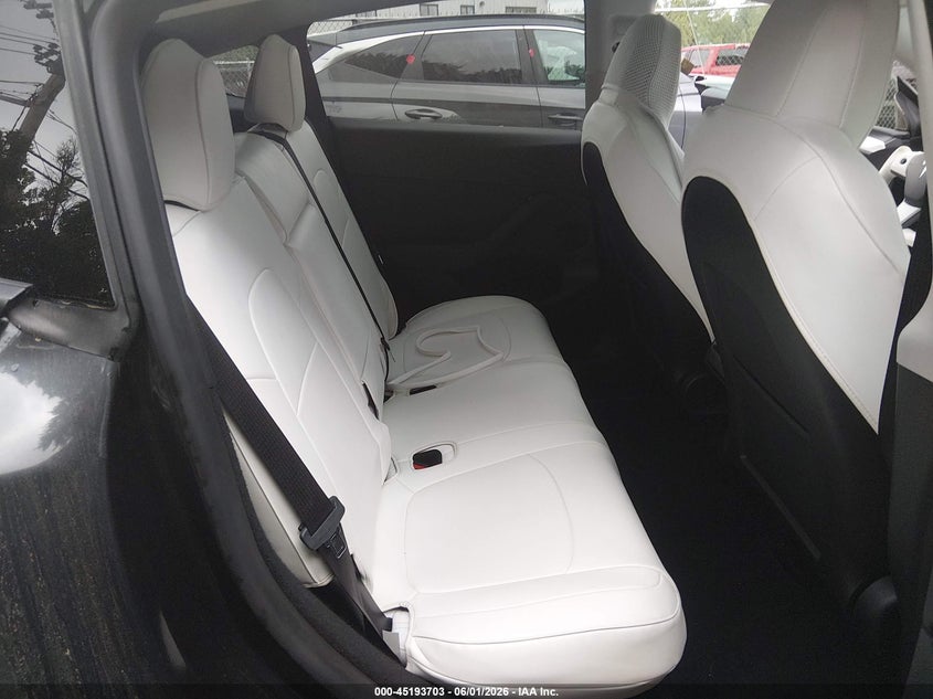 2024 Tesla Model y VIN 7SAYGDED0RF093475 IAAI salvage auction — RIGHT FRONT, Salvage (Rhode Island), sold $9,800 on 2026-07-09 (photo 8)