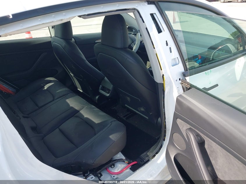 2023 Tesla Model 3 VIN 5YJ3E1EA9PF568801 IAAI salvage auction — SIDE, Salvage Title, sold $8,900 on 2026-07-15 (photo 8)
