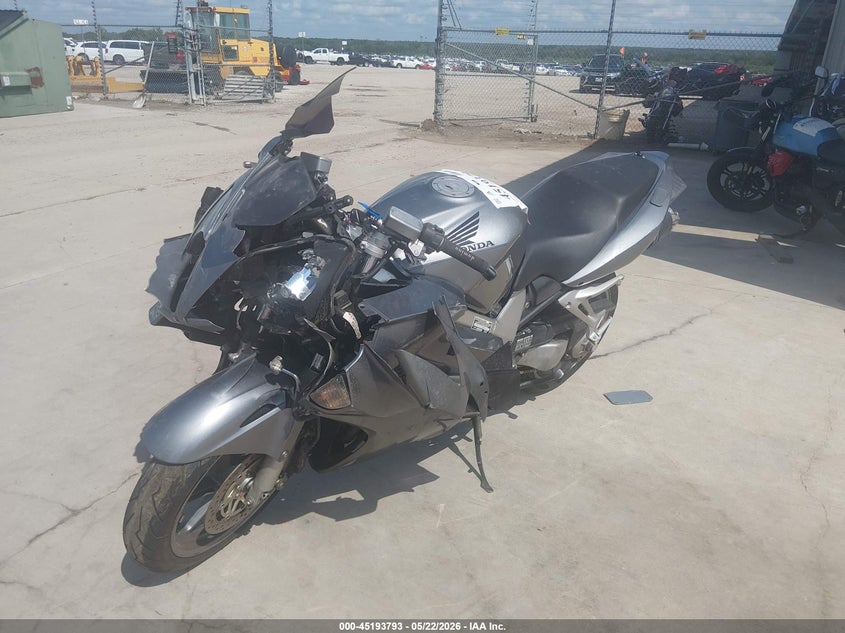 2008 Honda Vfr800 VIN JH2RC46088M000031 IAAI salvage auction — FRONT END, Salvage (Texas), sold $725 on 2026-07-22 (photo 2)