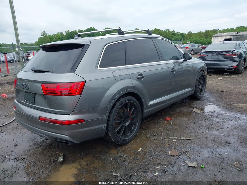 2017 Audi Q7 VIN WA1LABF75HD053091 IAAI salvage auction — SIDE, Salvage Title, sold $7,500 on 2026-07-20 (photo 4)