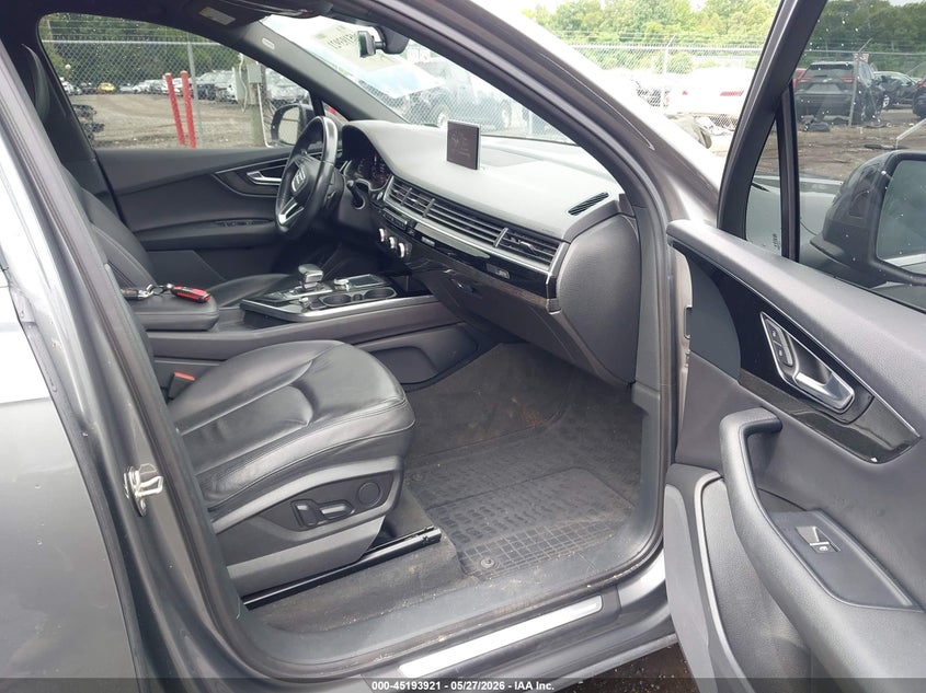 2017 Audi Q7 VIN WA1LABF75HD053091 IAAI salvage auction — SIDE, Salvage Title, sold $7,500 on 2026-07-20 (photo 5)