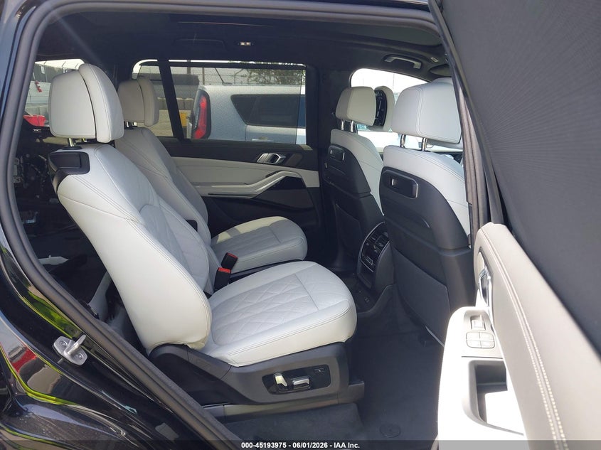 2026 BMW X7 VIN 5UX23EM0XT9235964 IAAI salvage auction — REAR END, Salvage Title, sold $54,800 on 2026-08-03 (photo 8)