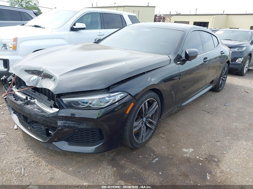 2022 BMW 8er VIN WBAGV8C05NCJ54541 IAAI salvage auction — FRONT END, Salvage (Michigan), sold $31,000 on 2026-07-15 (photo 2)