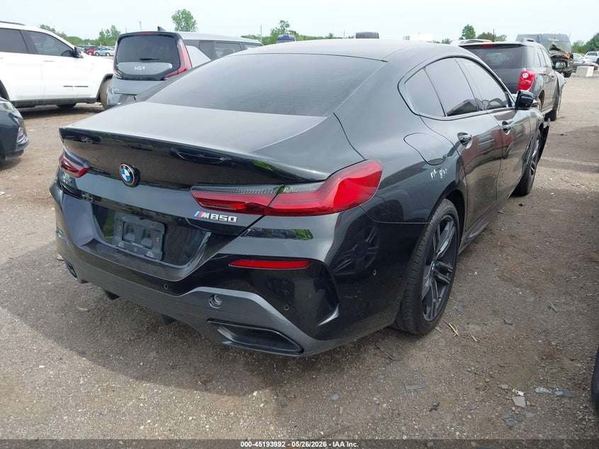 2022 BMW 8er VIN WBAGV8C05NCJ54541 IAAI salvage auction — FRONT END, Salvage (Michigan), sold $31,000 on 2026-07-15 (photo 4)