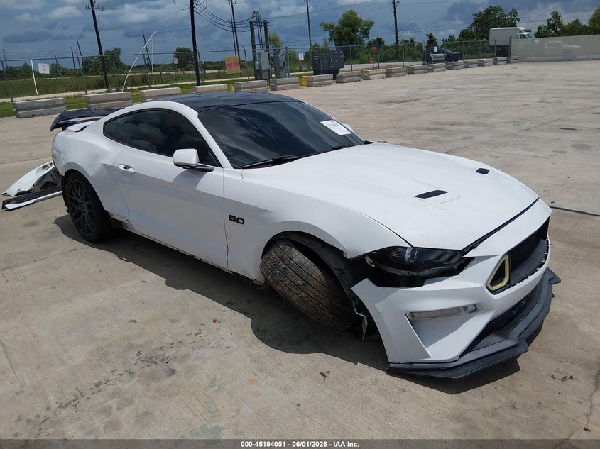 2020 Ford Mustang VIN 1FA6P8CF4L5126699 IAAI salvage auction — FRONT & REAR, Salvage (Texas), sold $7,200 on 2026-07-31 (photo 1)
