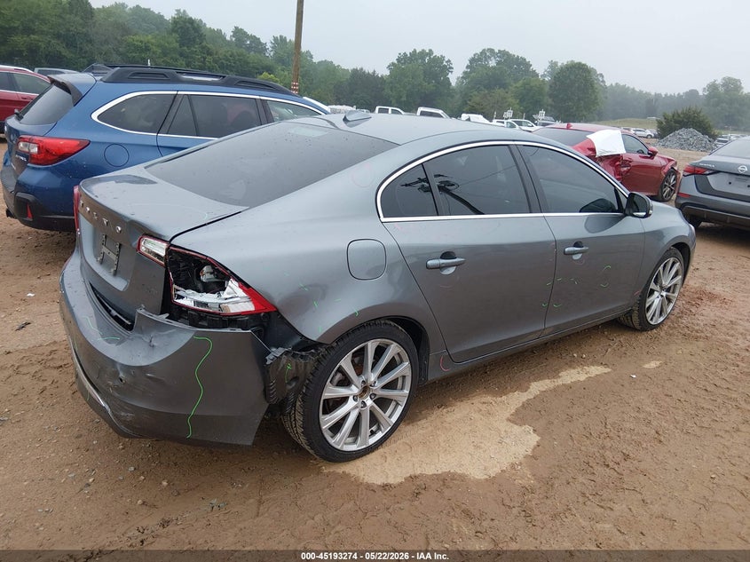 2018 Volvo VIN LYV402TMXJB158605 IAAI salvage auction — REAR END, Salvage (North Carolina), sold $1,650 on 2026-07-06 (photo 4)