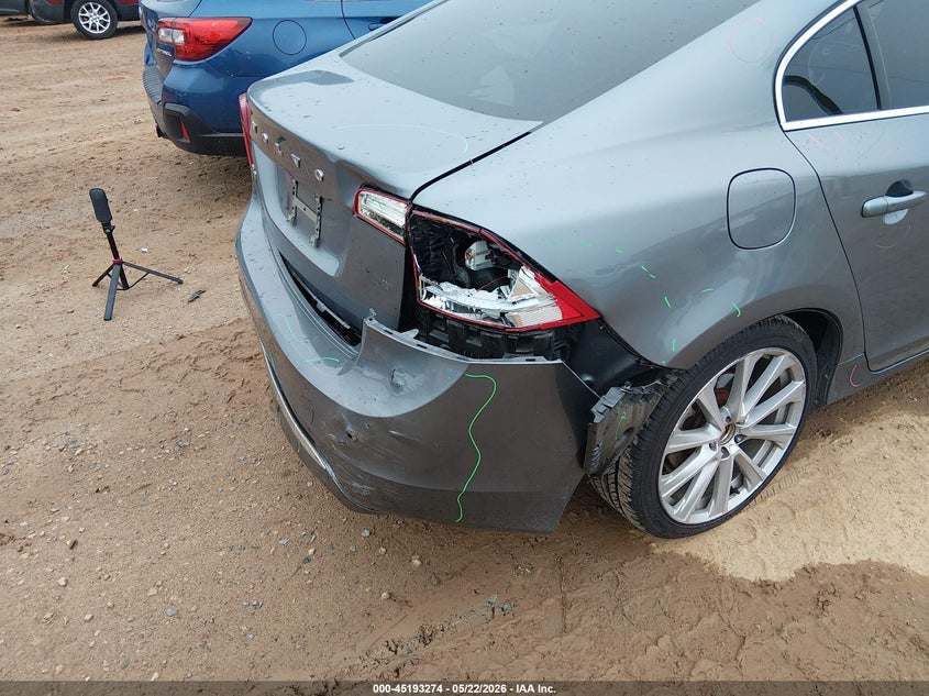2018 Volvo VIN LYV402TMXJB158605 IAAI salvage auction — REAR END, Salvage (North Carolina), sold $1,650 on 2026-07-06 (photo 6)