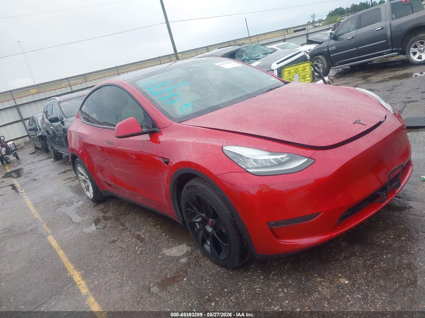 2021 Tesla Model y VIN 5YJYGAEE6MF201417 IAAI salvage auction — REAR END, Salvage Title, sold $9,000 on 2026-08-02 (photo 1)