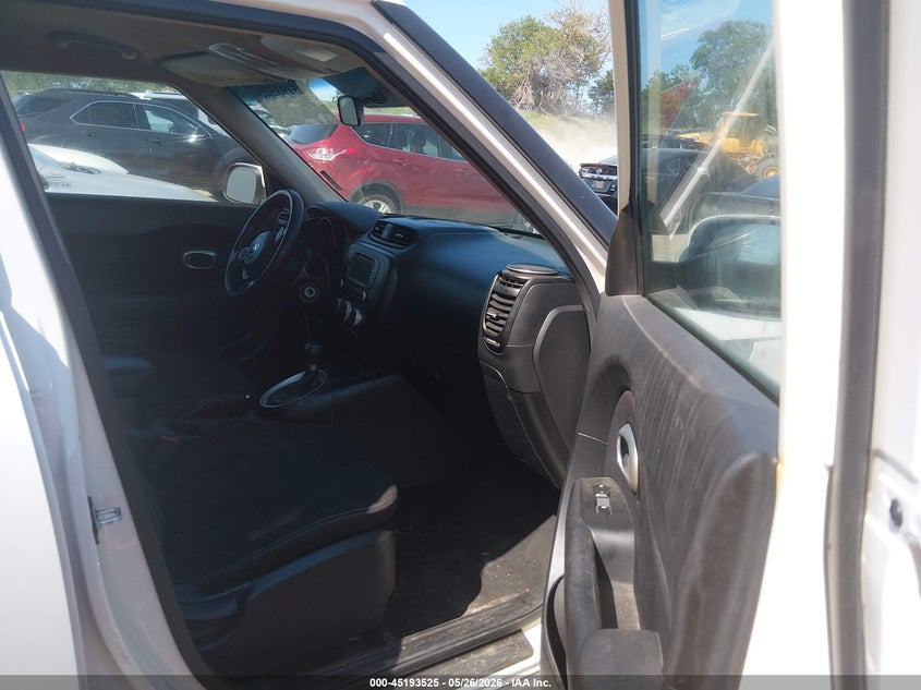 2017 Kia Soul VIN KNDJN2A21H7438546 IAAI salvage auction — NORMAL WEAR, Salvage (Nebraska), sold $550 on 2026-07-23 (photo 5)