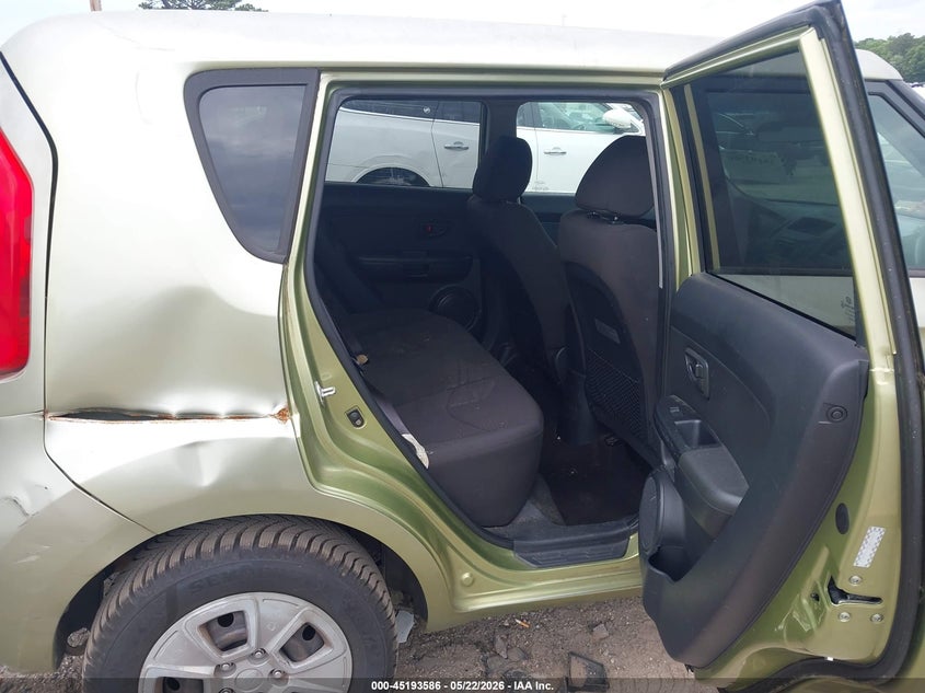 2013 Kia Soul VIN KNDJT2A5XD7624516 IAAI salvage auction — REAR END, Salvage (Georgia), sold $425 on 2026-07-15 (photo 8)