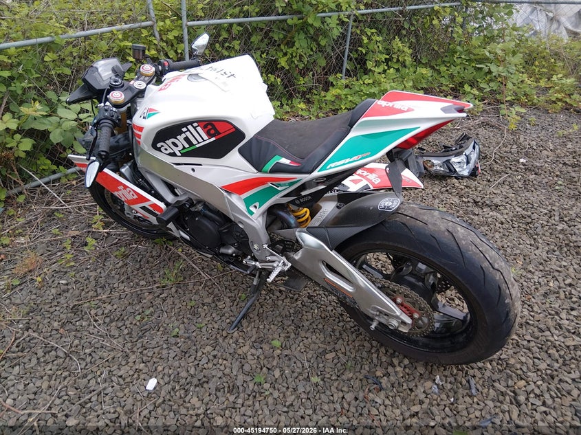 2020 Apri Aprilla rsv4 rr VIN ZD4KEU003LS002002 IAAI salvage auction — ROLLOVER, Salvage (Oregon), sold $525 on 2026-07-27 (photo 3)