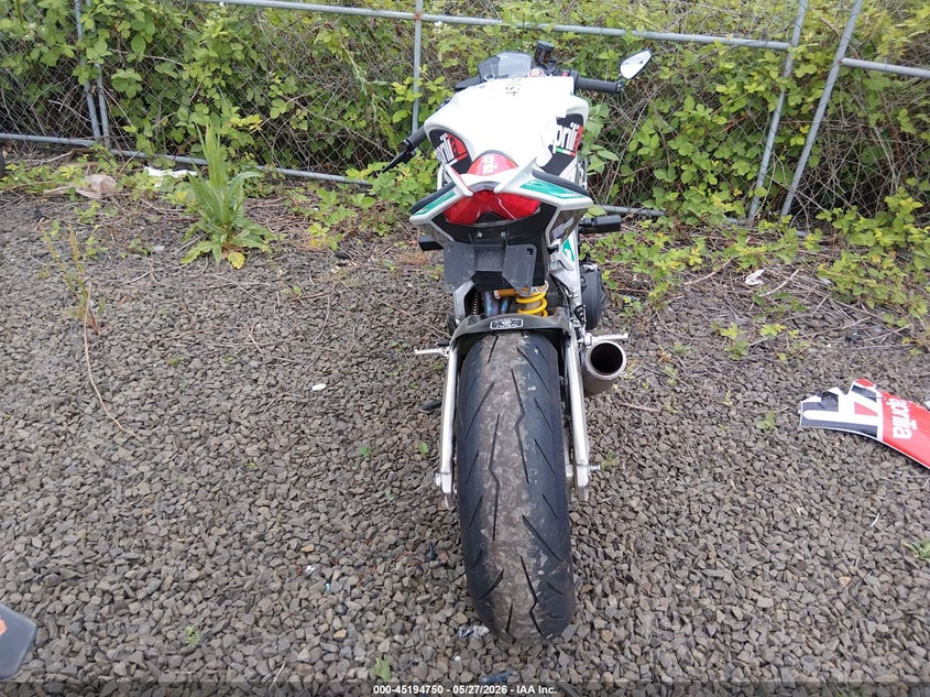 2020 Apri Aprilla rsv4 rr VIN ZD4KEU003LS002002 IAAI salvage auction — ROLLOVER, Salvage (Oregon), sold $525 on 2026-07-27 (photo 6)
