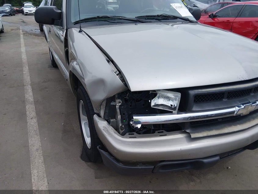 2002 Chevrolet S-10 pickup VIN 1GCCS195228257113 IAAI salvage auction — RIGHT FRONT, Salvage (South Carolina), sold $725 on 2026-07-19 (photo 6)