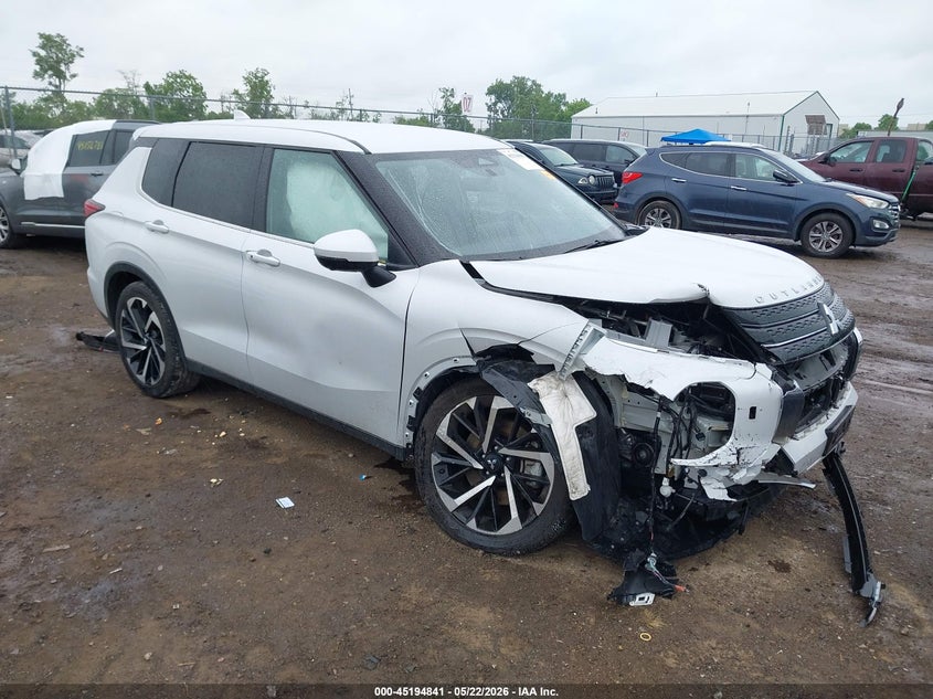 2024 Mitsubishi Outlander VIN JA4J4VA85RZ083857 IAAI salvage auction — FRONT END, Salvage (Ohio), sold $5,050 on 2026-07-23 (photo 1)