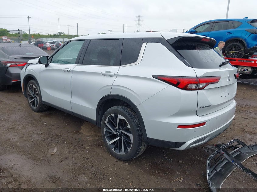 2024 Mitsubishi Outlander VIN JA4J4VA85RZ083857 IAAI salvage auction — FRONT END, Salvage (Ohio), sold $5,050 on 2026-07-23 (photo 3)