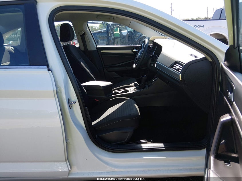 2023 Volkswagen Jetta VIN 3VW5M7BU7PM021693 IAAI salvage auction — HAIL, Salvage Title, sold $5,000 on 2026-07-09 (photo 5)
