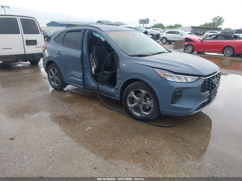 2023 Ford Escape VIN 1FMCU0MN7PUA37004 — IAAI salvage auction photo