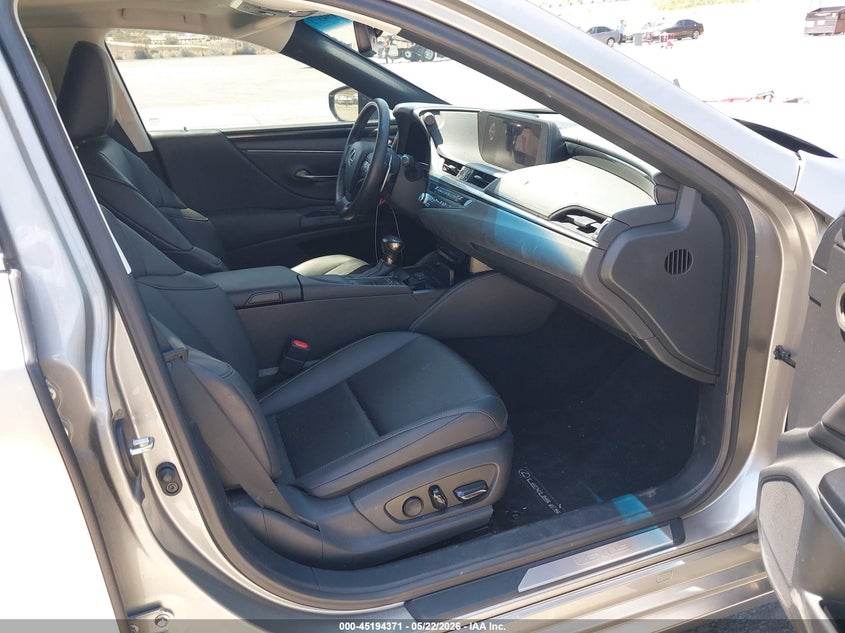 2021 Lexus VIN 58ACA1C18MU002005 IAAI salvage auction — FRONT END, Salvage (Georgia), sold $9,300 on 2026-07-29 (photo 5)