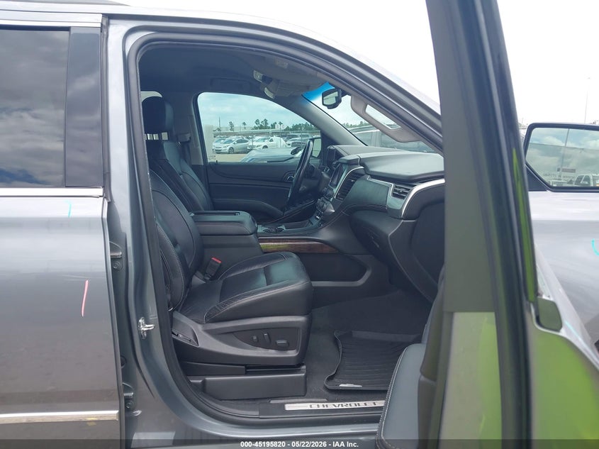 2019 Chevrolet Suburban VIN 1GNSCHKC1KR262282 IAAI salvage auction — HAIL, Original (Texas), sold $7,100 on 2026-07-09 (photo 5)