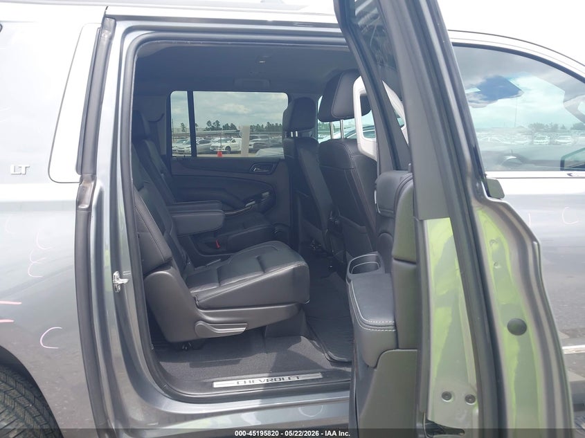 2019 Chevrolet Suburban VIN 1GNSCHKC1KR262282 IAAI salvage auction — HAIL, Original (Texas), sold $7,100 on 2026-07-09 (photo 8)