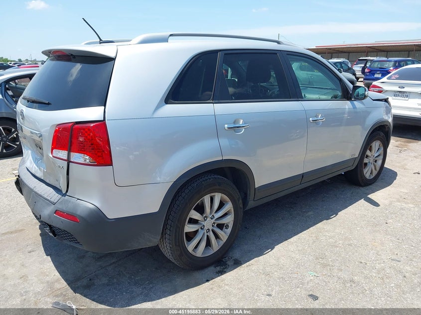 2011 Kia Sorento VIN 5XYKUDA10BG153714 IAAI salvage auction — REAR END, Salvage (Texas), sold $1,450 on 2026-07-09 (photo 4)