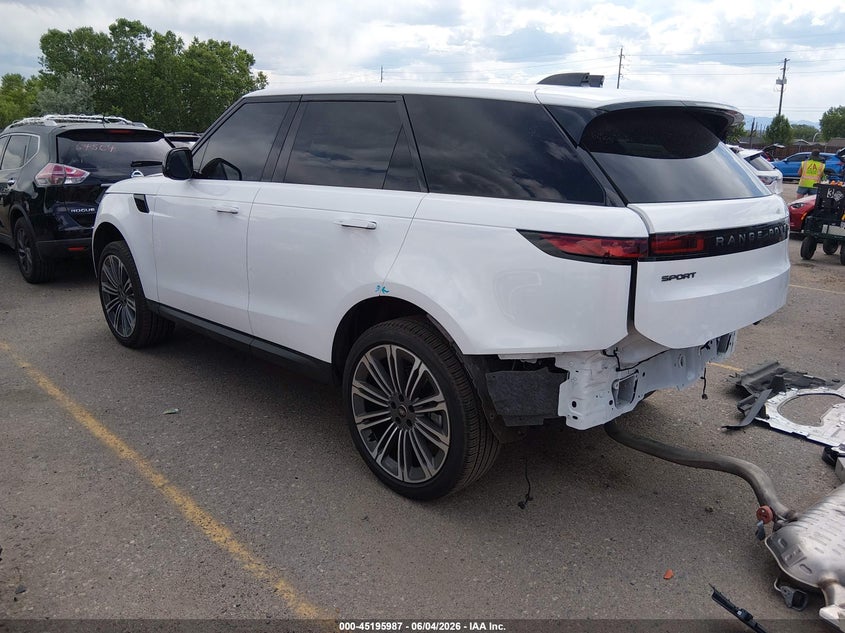 2024 Land rover Range rover sport VIN SAL1P9EU2RA420780 IAAI salvage auction — REAR END, Salvage Title, sold $30,250 on 2026-07-30 (photo 3)