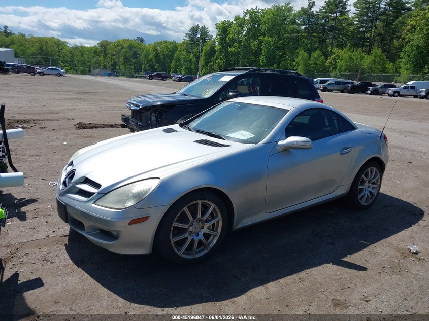 2005 Mercedes-benz Slk-klasse VIN WDBWK56F55F049890 IAAI salvage auction — ELECTRICAL, Clear (Massachusetts), sold $875 on 2026-08-14 (photo 2)