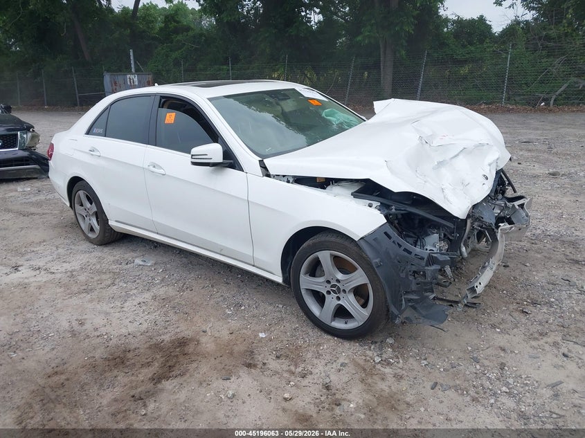 2014 Mercedes-benz E-klasse VIN WDDHF5KB5EA872372 IAAI salvage auction — BIO HAZARD, Salvage Title, sold $1,000 on 2026-07-10 (photo 1)