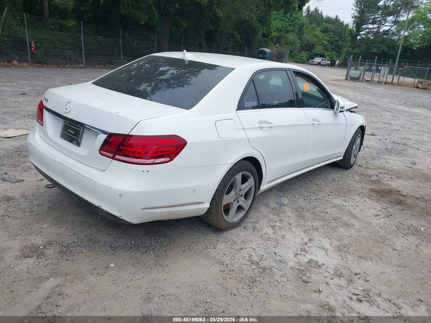 2014 Mercedes-benz E-klasse VIN WDDHF5KB5EA872372 IAAI salvage auction — BIO HAZARD, Salvage Title, sold $1,000 on 2026-07-10 (photo 4)
