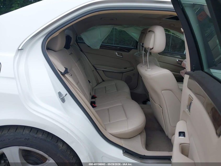 2014 Mercedes-benz E-klasse VIN WDDHF5KB5EA872372 IAAI salvage auction — BIO HAZARD, Salvage Title, sold $1,000 on 2026-07-10 (photo 8)