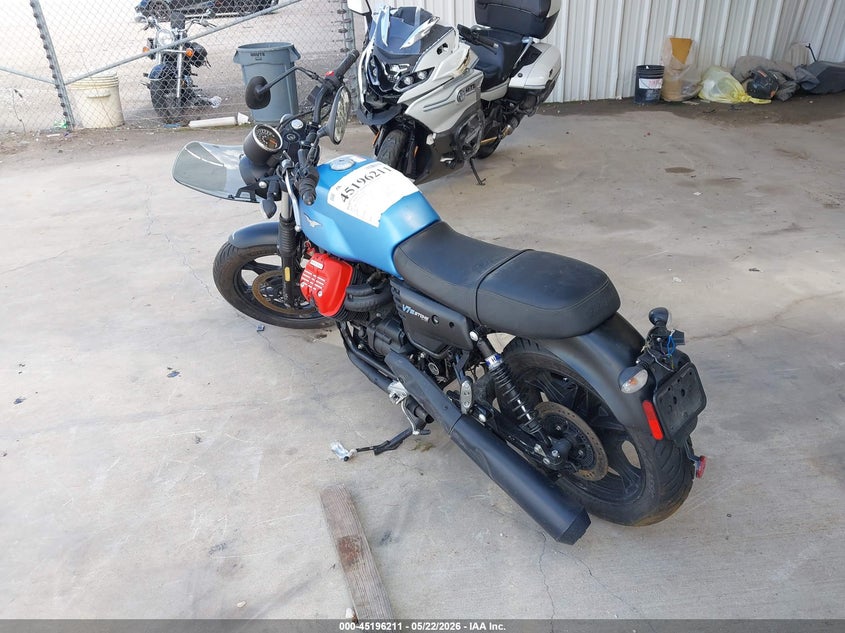 2017 Moto guzzi VIN ZGULDU000HM000087 IAAI salvage auction — SIDE, Salvage (Texas), sold $700 on 2026-07-22 (photo 3)