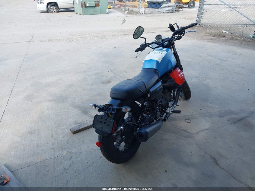 2017 Moto guzzi VIN ZGULDU000HM000087 IAAI salvage auction — SIDE, Salvage (Texas), sold $700 on 2026-07-22 (photo 4)