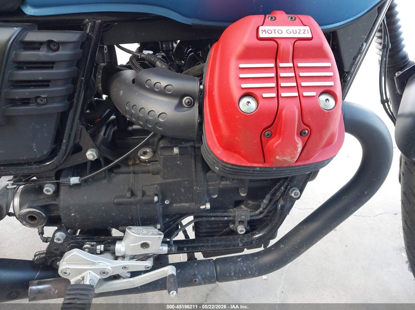 2017 Moto guzzi VIN ZGULDU000HM000087 IAAI salvage auction — SIDE, Salvage (Texas), sold $700 on 2026-07-22 (photo 8)