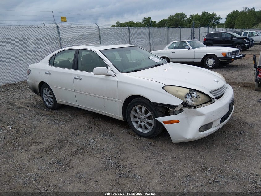 2004 Lexus ES VIN JTHBA30G445005259 IAAI salvage auction — RIGHT FRONT, Clear (Montana), sold $625 on 2026-07-08 (photo 1)